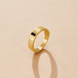 Black Crystal Ribbed Ring